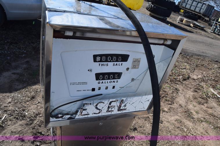 image for item L1021 Tank