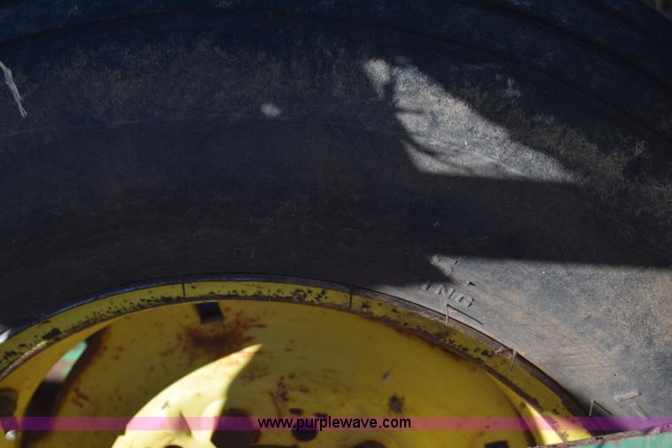 image for item L1024 John Deere 1000 field cultivator