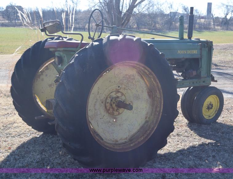 image for item L1053 John Deere B tractor