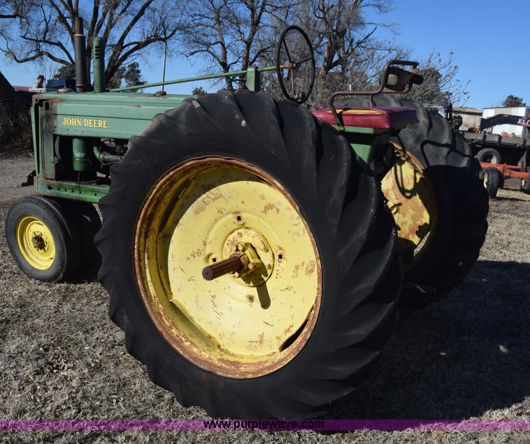 image for item L1053 John Deere B tractor