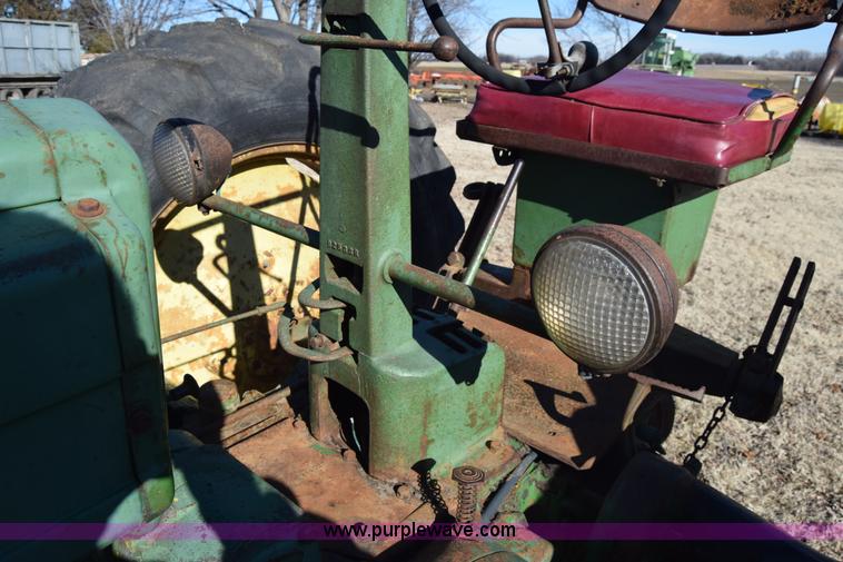 image for item L1053 John Deere B tractor