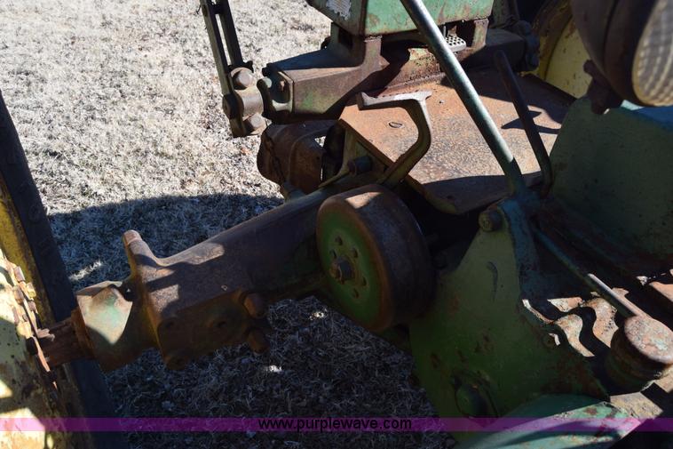 image for item L1053 John Deere B tractor