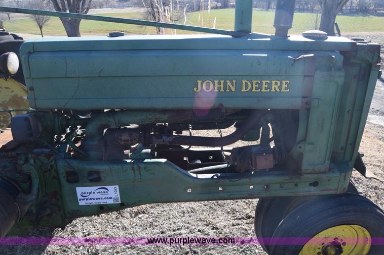 image for item L1053 John Deere B tractor
