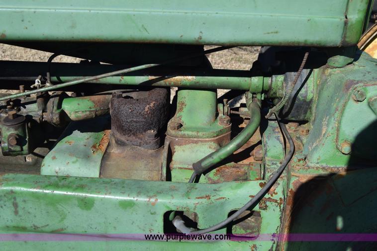 image for item L1053 John Deere B tractor