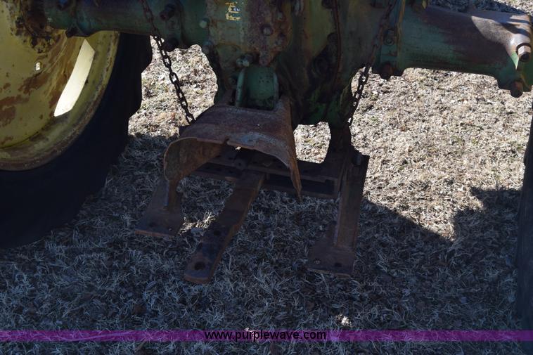 image for item L1053 John Deere B tractor