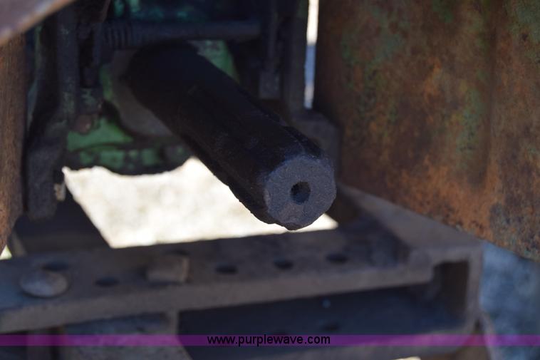 image for item L1053 John Deere B tractor