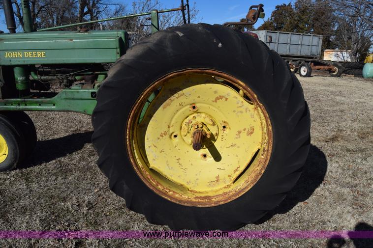 image for item L1053 John Deere B tractor