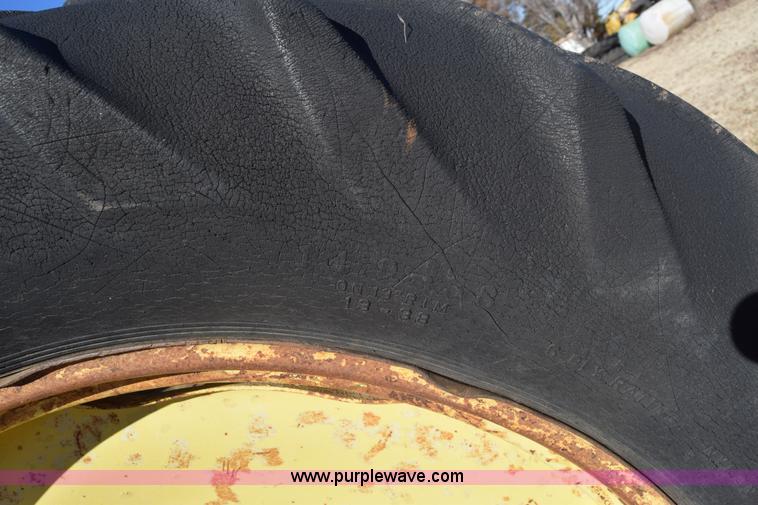 image for item L1053 John Deere B tractor