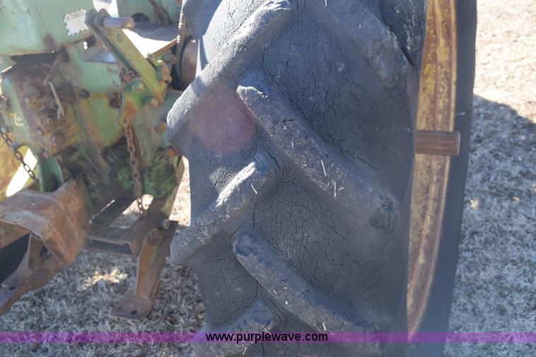 image for item L1053 John Deere B tractor