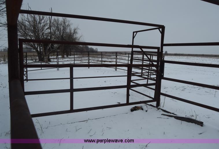 image for item L1084 Livestock catch pen