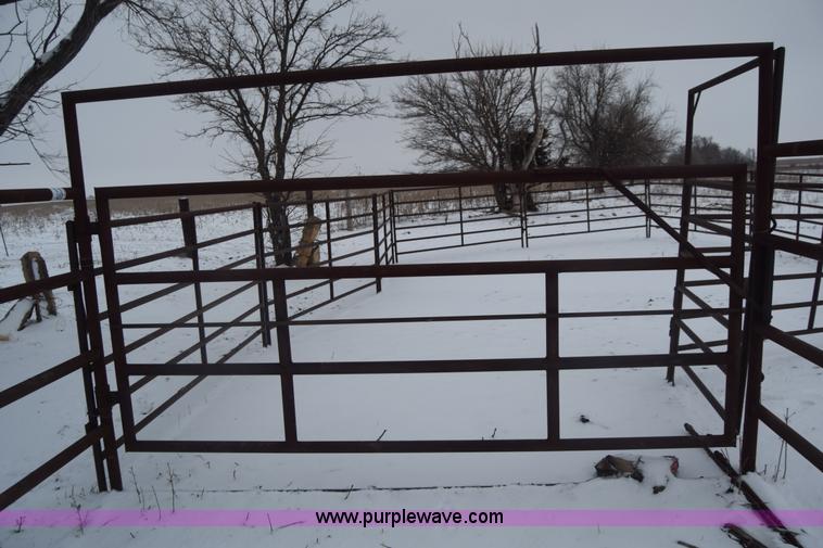 image for item L1084 Livestock catch pen