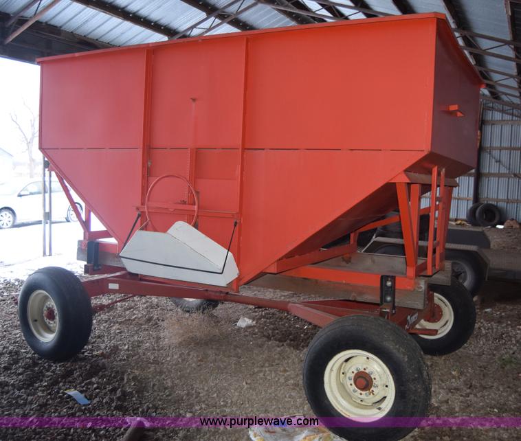 image for item L1085 Gravity wagon