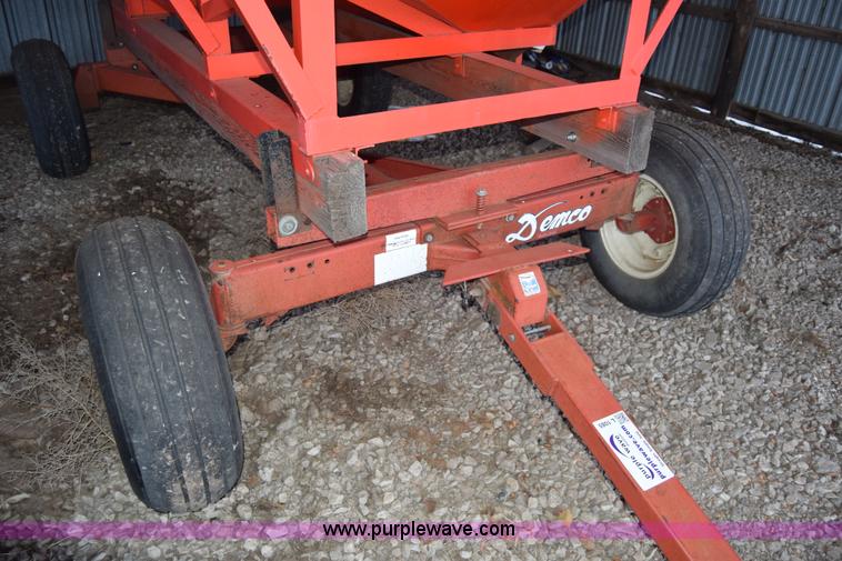 image for item L1085 Gravity wagon