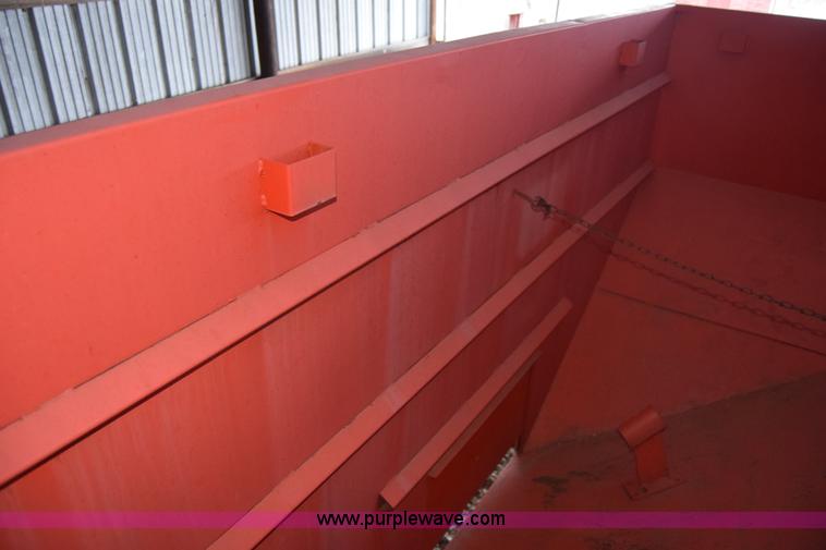 image for item L1085 Gravity wagon