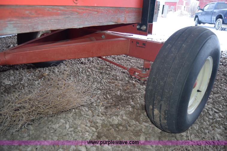 image for item L1085 Gravity wagon