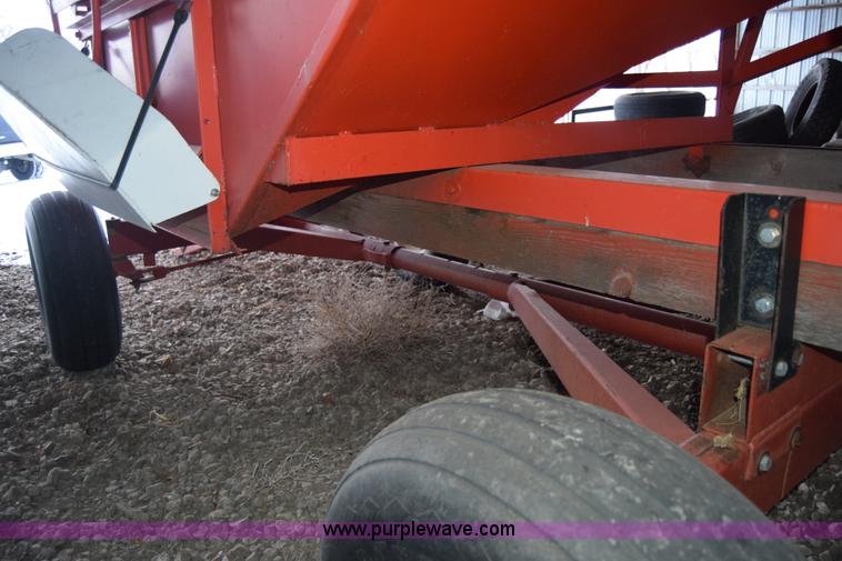 image for item L1085 Gravity wagon