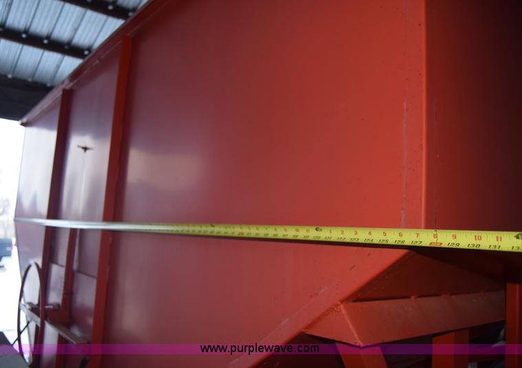 image for item L1085 Gravity wagon