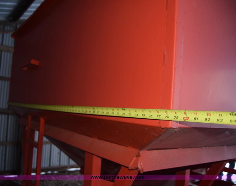 image for item L1085 Gravity wagon