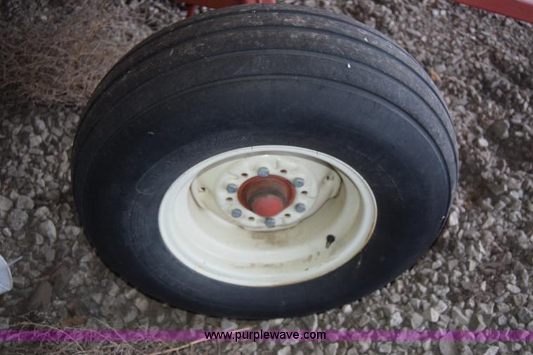 image for item L1085 Gravity wagon