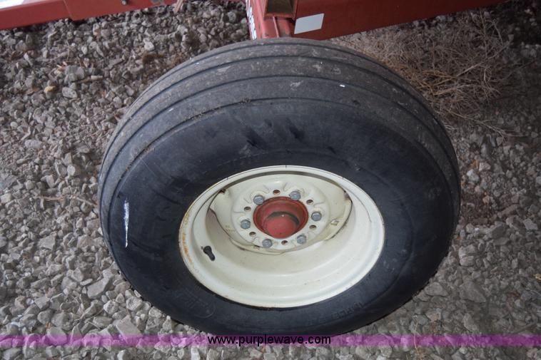 image for item L1085 Gravity wagon