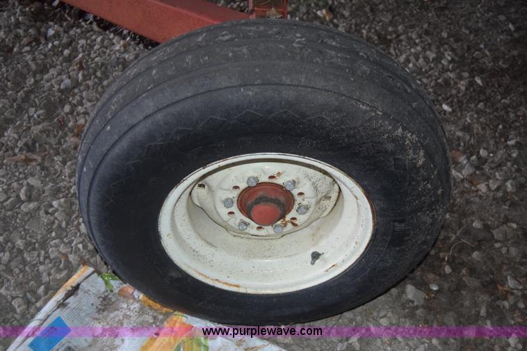 image for item L1085 Gravity wagon