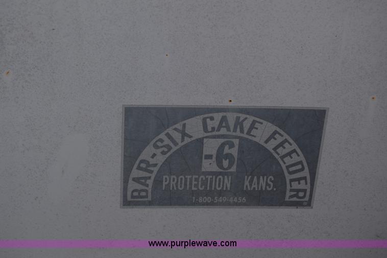 image for item L1096 Bar-Six cake feeder