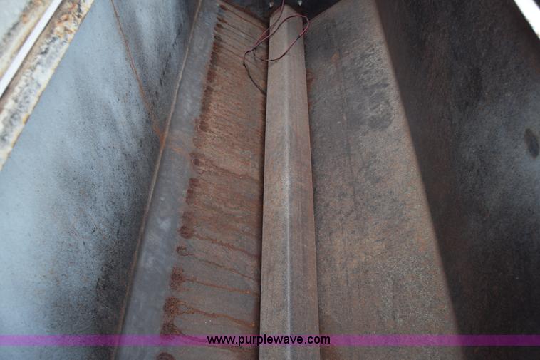 image for item L1096 Bar-Six cake feeder