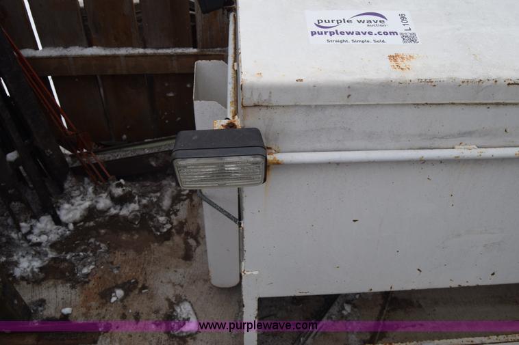 image for item L1096 Bar-Six cake feeder