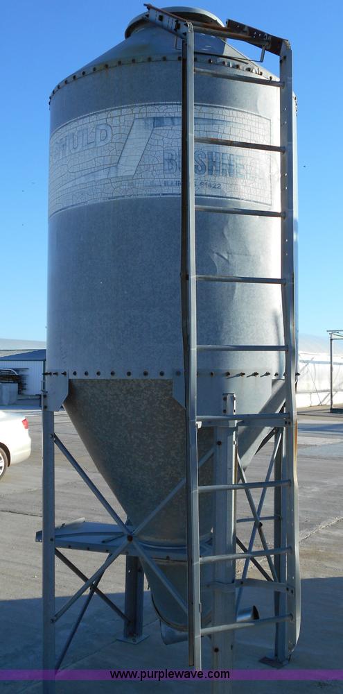 image for item L1126 Schuld grain bin
