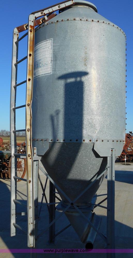 image for item L1126 Schuld grain bin