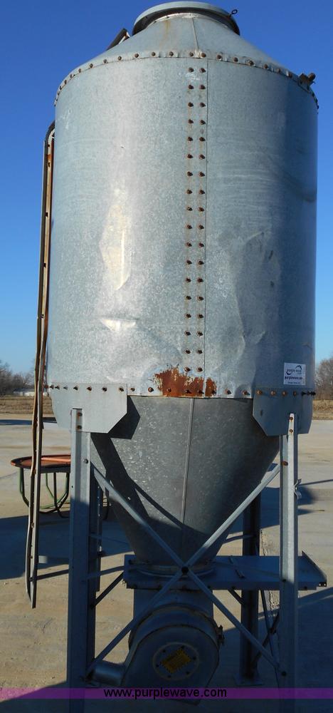 image for item L1126 Schuld grain bin