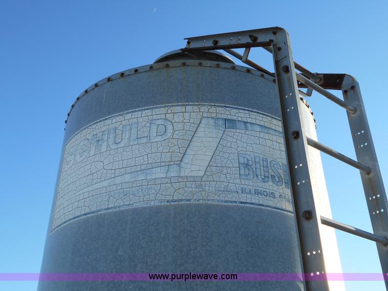 image for item L1126 Schuld grain bin