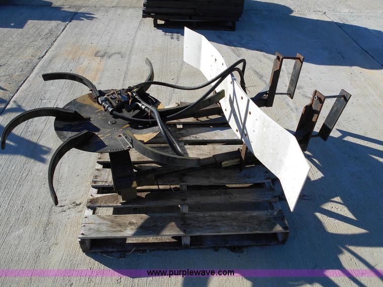 image for item L1130 Straw spreader