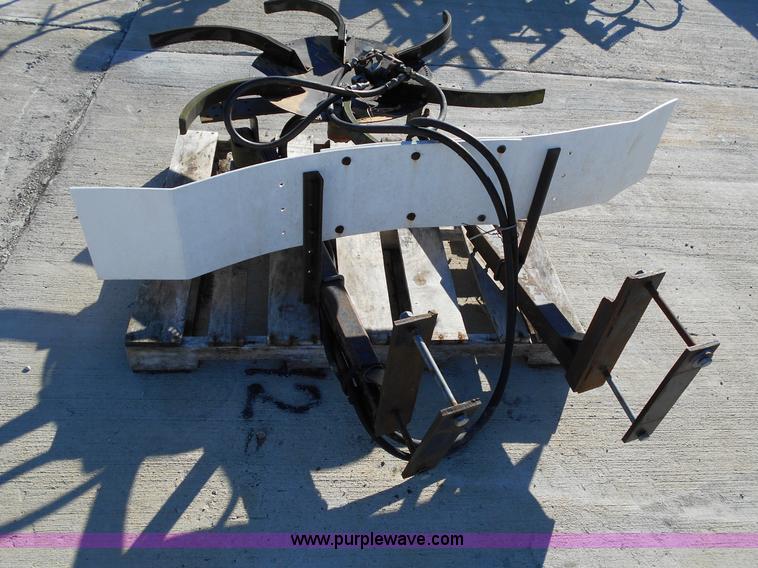 image for item L1130 Straw spreader