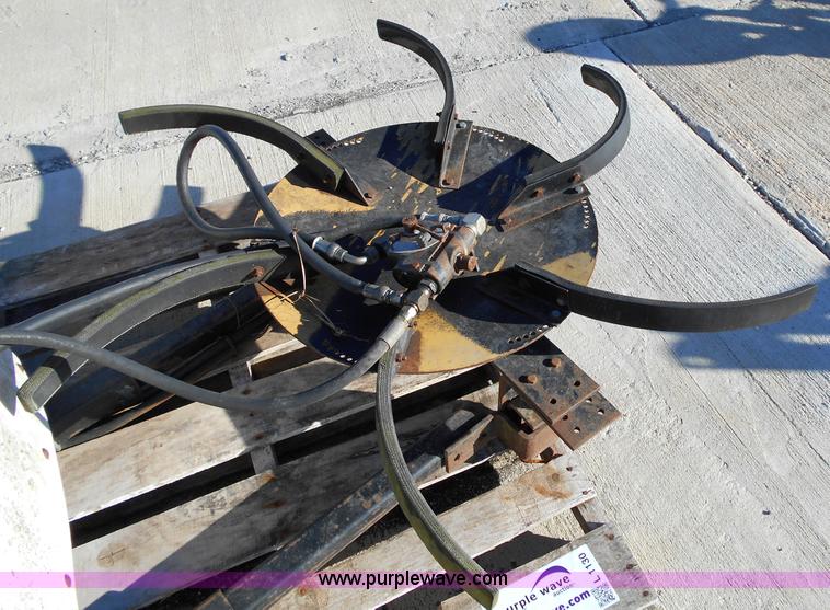 image for item L1130 Straw spreader