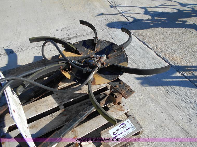 image for item L1130 Straw spreader