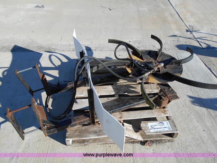 image for item L1130 Straw spreader