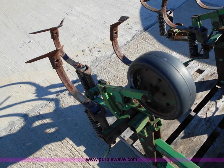 image for item L1132 John Deere chisel parts