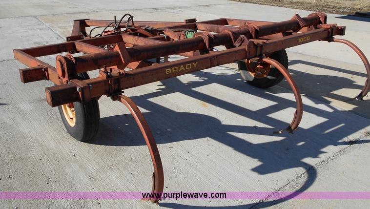 image for item L1137 Brady 1000 chisel