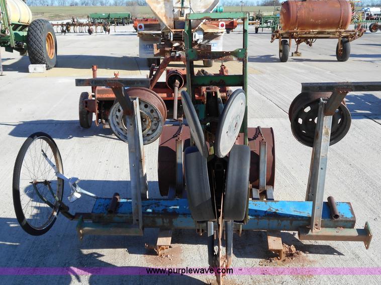 image for item L1139 One row planter