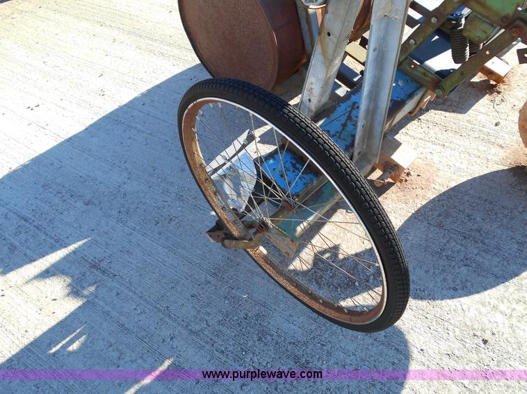 image for item L1139 One row planter