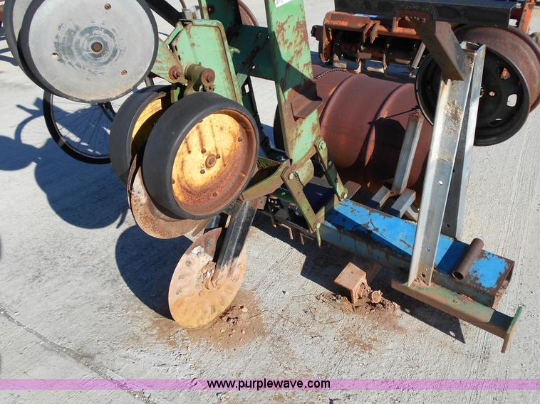 image for item L1139 One row planter