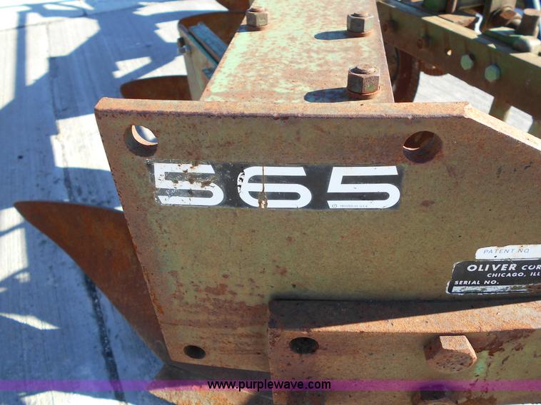 image for item L1142 Oliver 565 five bottom plow