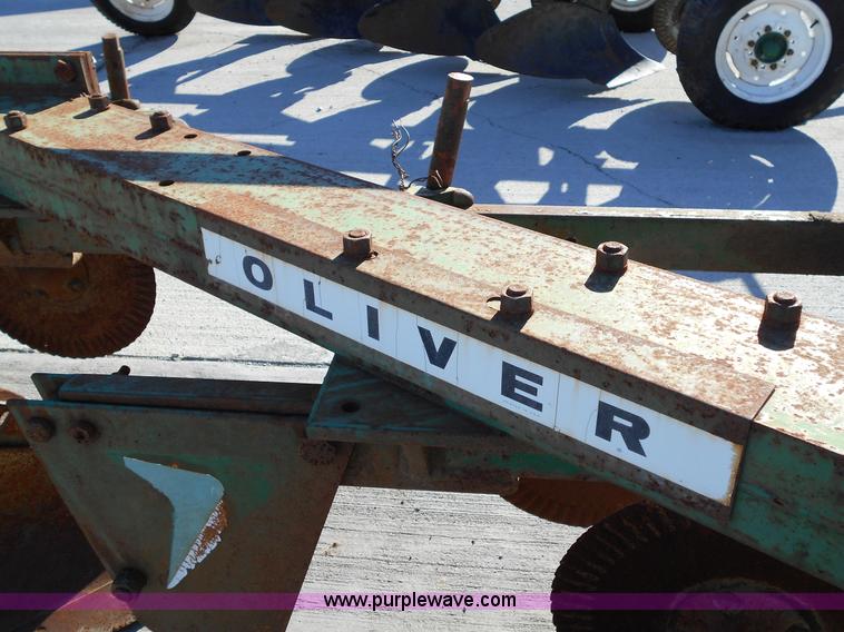image for item L1142 Oliver 565 five bottom plow