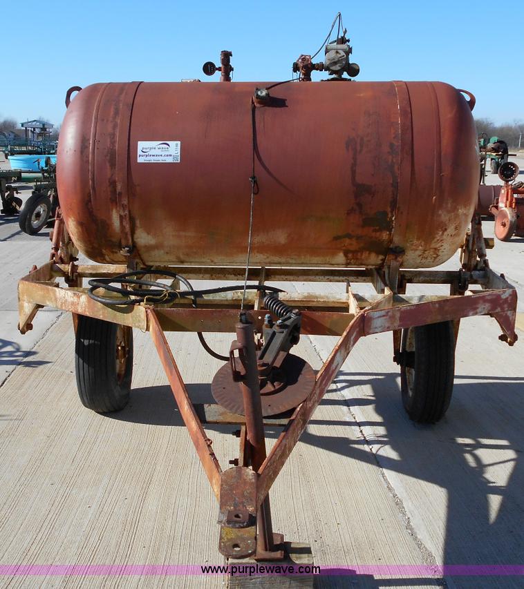 image for item L1149 Anhydrous ammonia applicator tank
