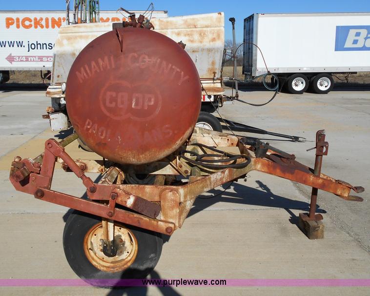 image for item L1149 Anhydrous ammonia applicator tank