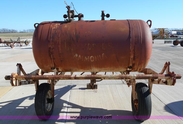 image for item L1149 Anhydrous ammonia applicator tank