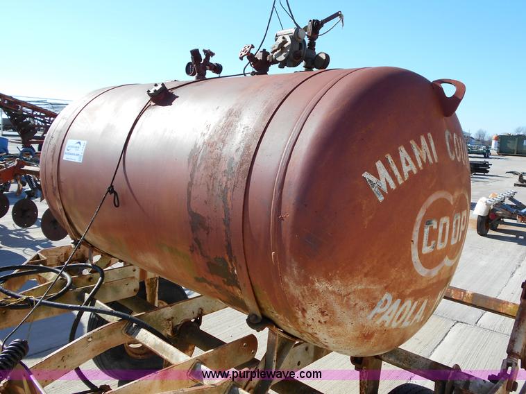 image for item L1149 Anhydrous ammonia applicator tank