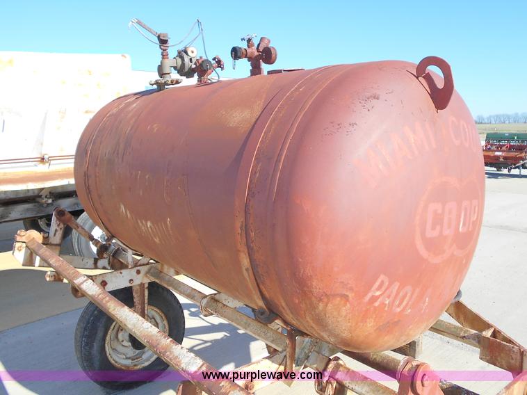 image for item L1149 Anhydrous ammonia applicator tank