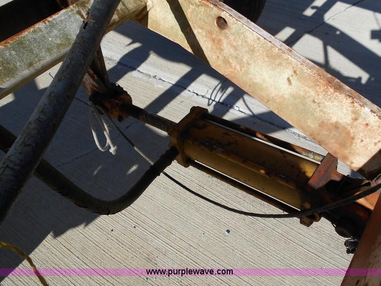 image for item L1149 Anhydrous ammonia applicator tank